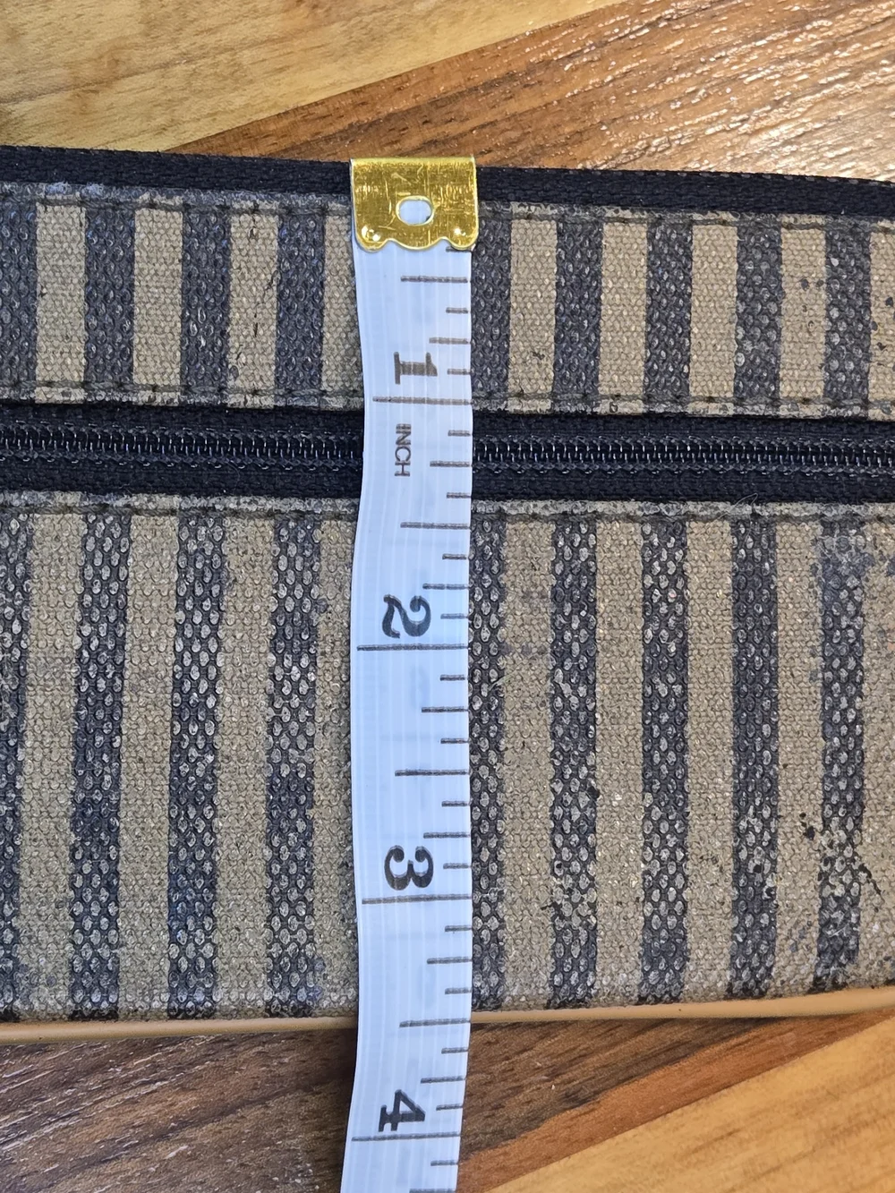 Vintage Fendi Pequin Striped Zippered Pouch - Mini Coin Purse Wallet - Picture 13 of 13